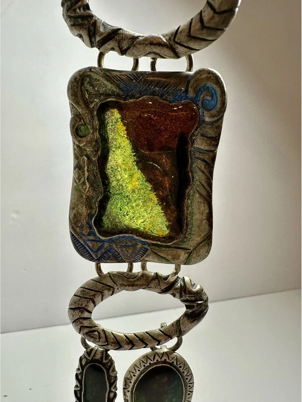 Vintage Chico’s Adjustable Chain Belt Enamel Dichroic Glass Metal Medallions